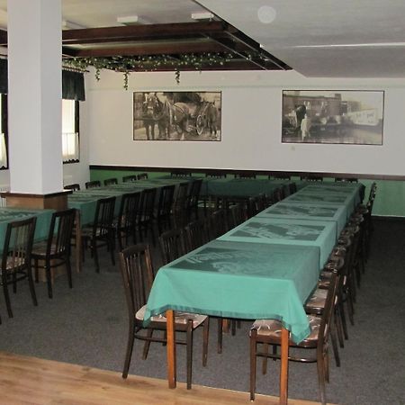 Hotel Probe Blansko Bagian luar foto